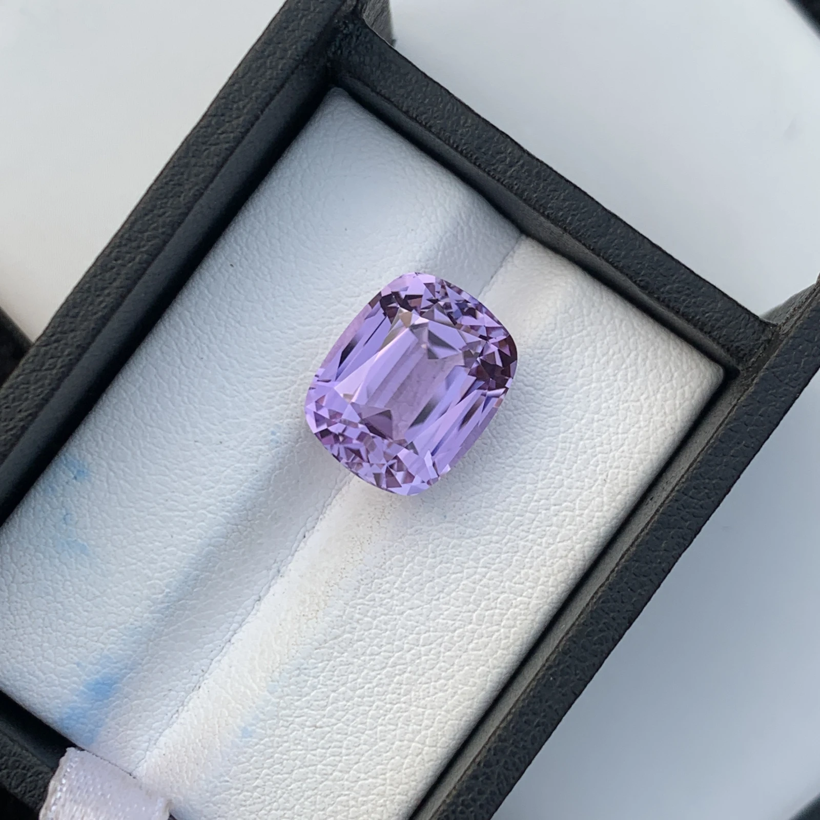 13 ct. Natural Unheated Kunzite Cushion Shape Loose Gemstone from Afghanistan — view 10